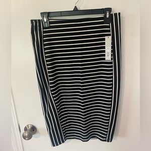 NWT Apt. 9 Black Striped Pencil Skirt - M